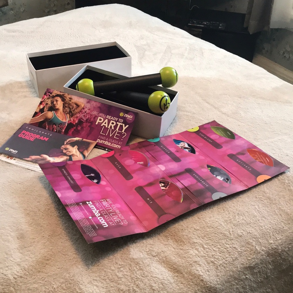 Zumba entire package comes with 7 dvds like new
